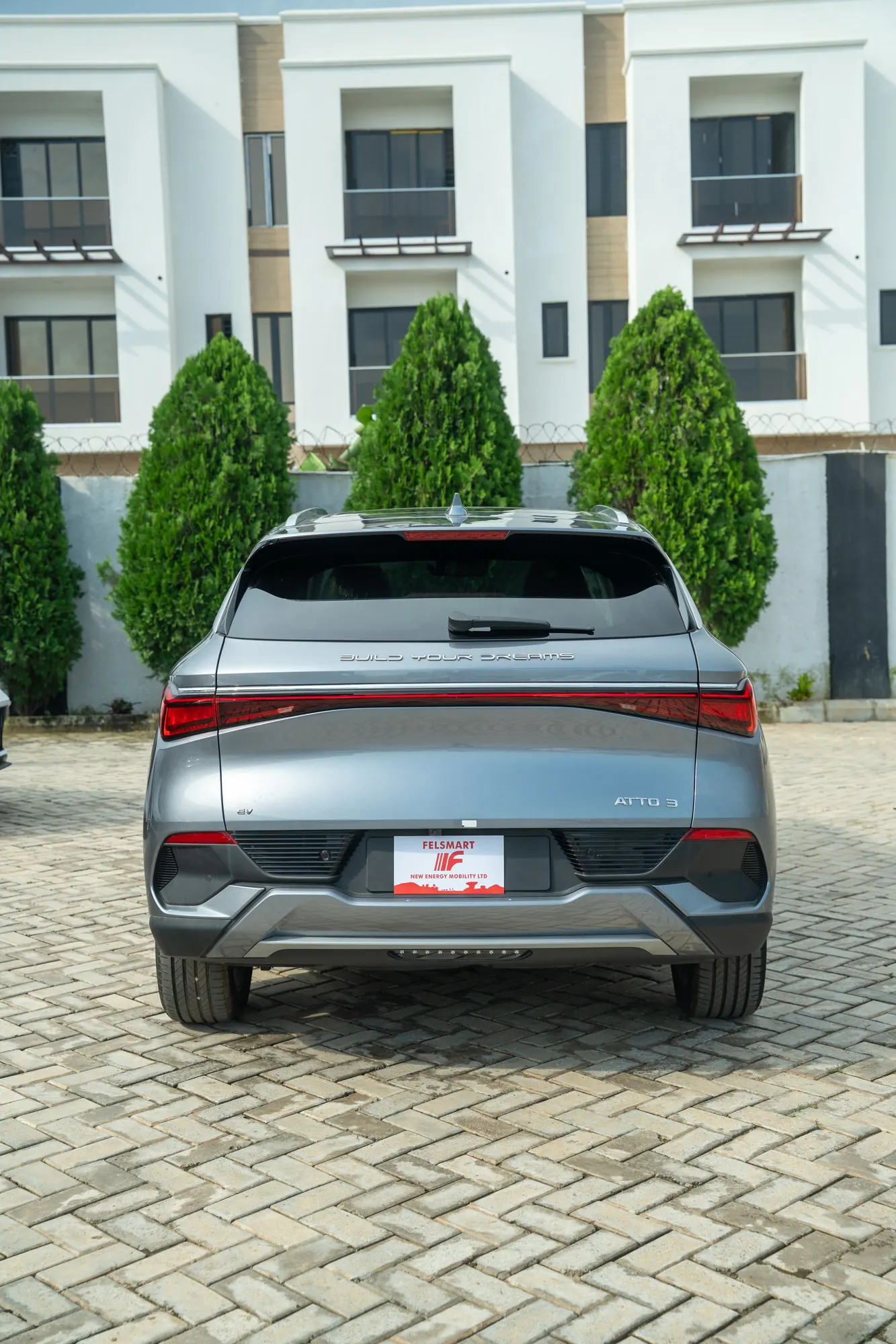 BYD ATTO 3 — exterior view 9