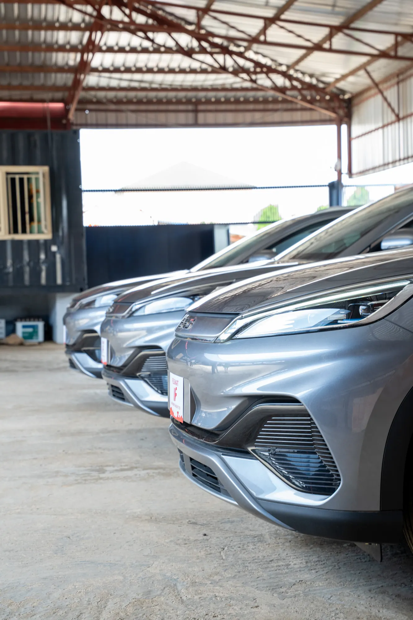 BYD ATTO 3 — exterior view 12