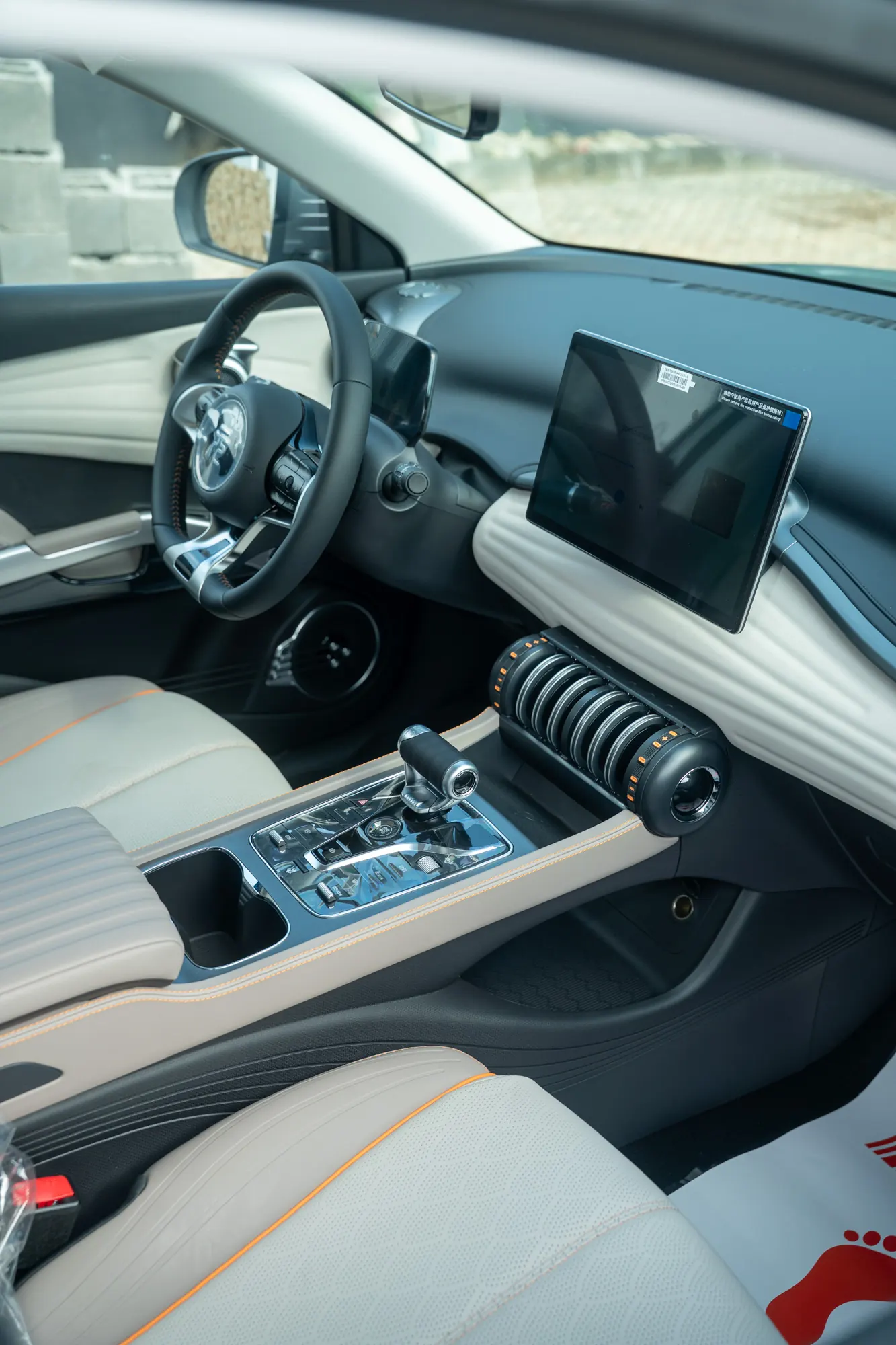 BYD ATTO 3 — interior view 16
