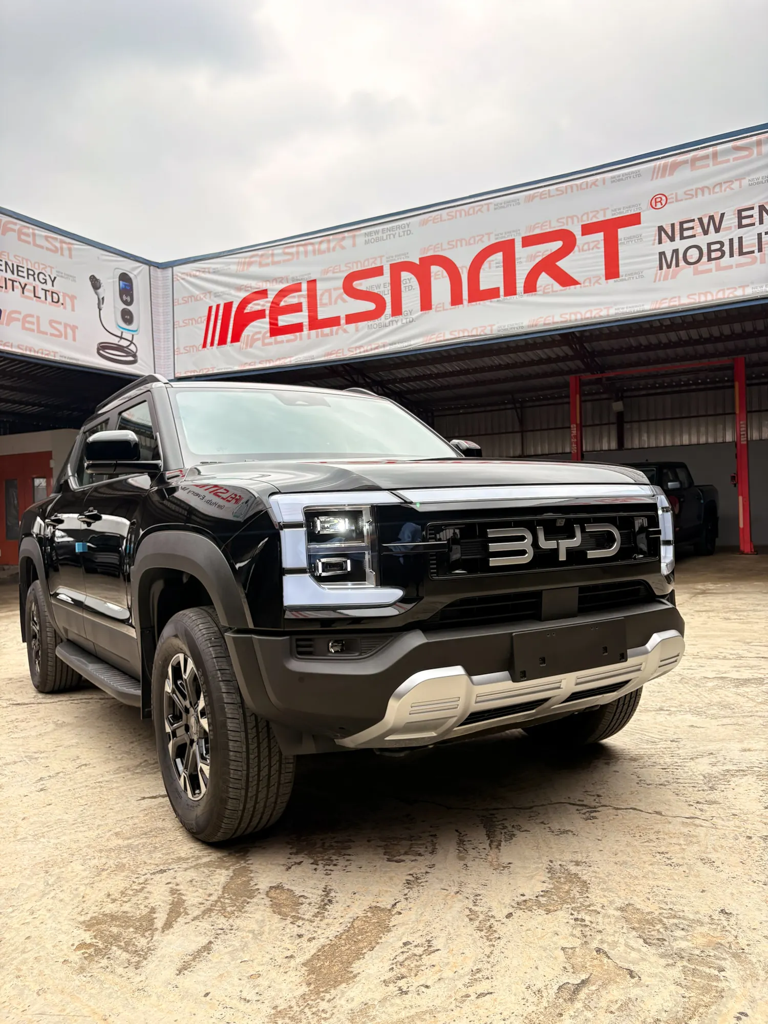 BYD Shark 6 — exterior view 2