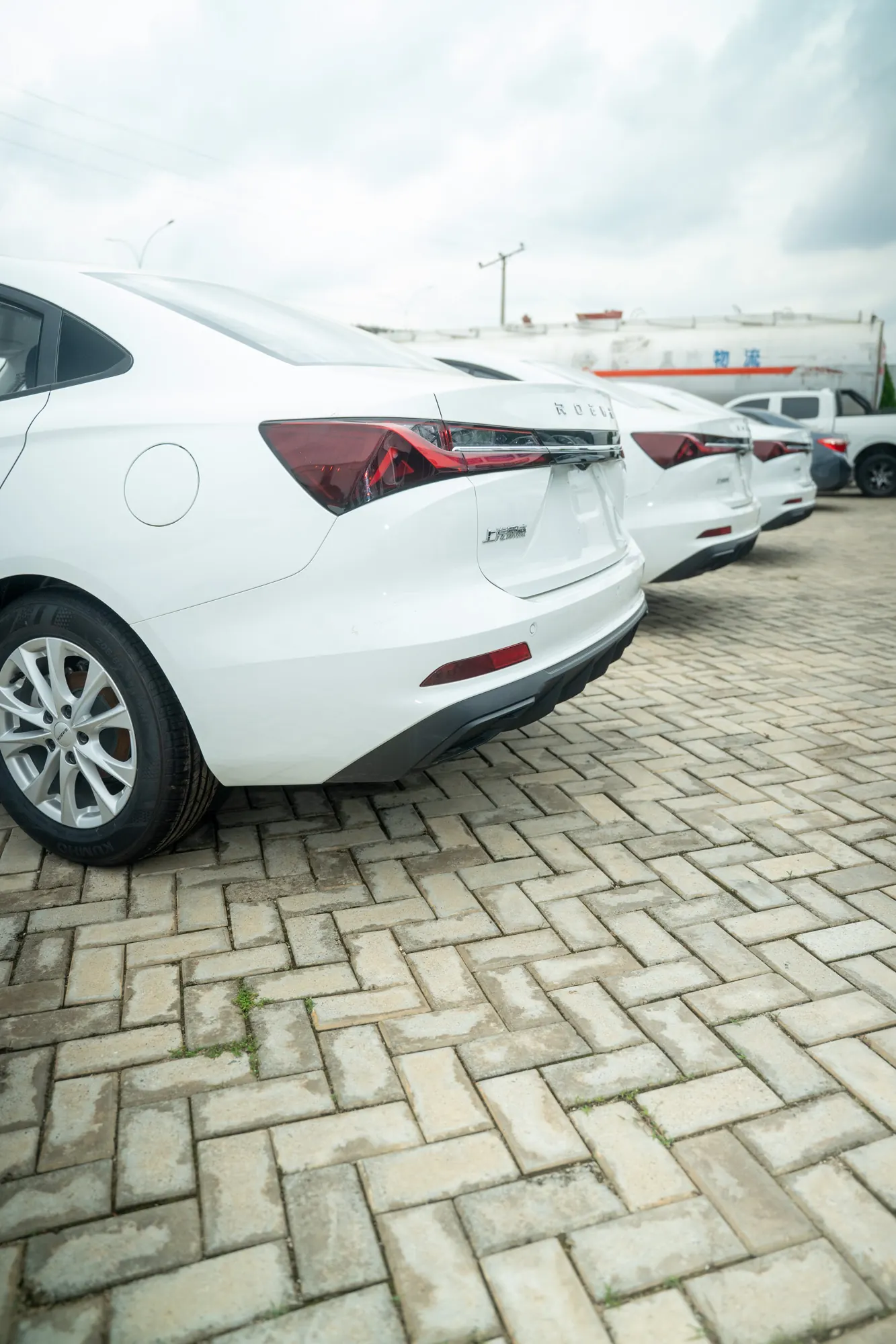 Roewe i5 CNG — exterior view 7