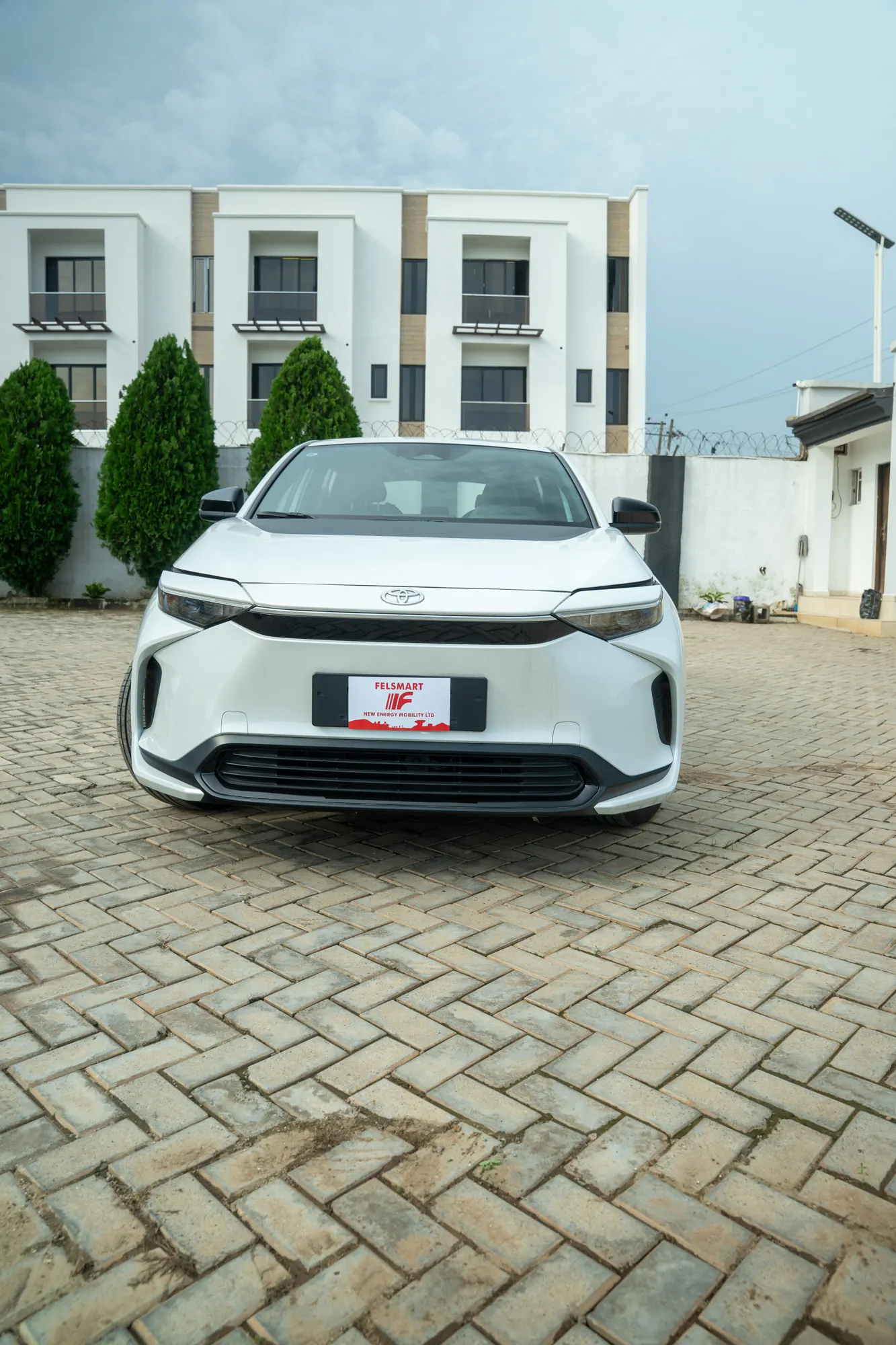 Toyota bZ4X — exterior view 6