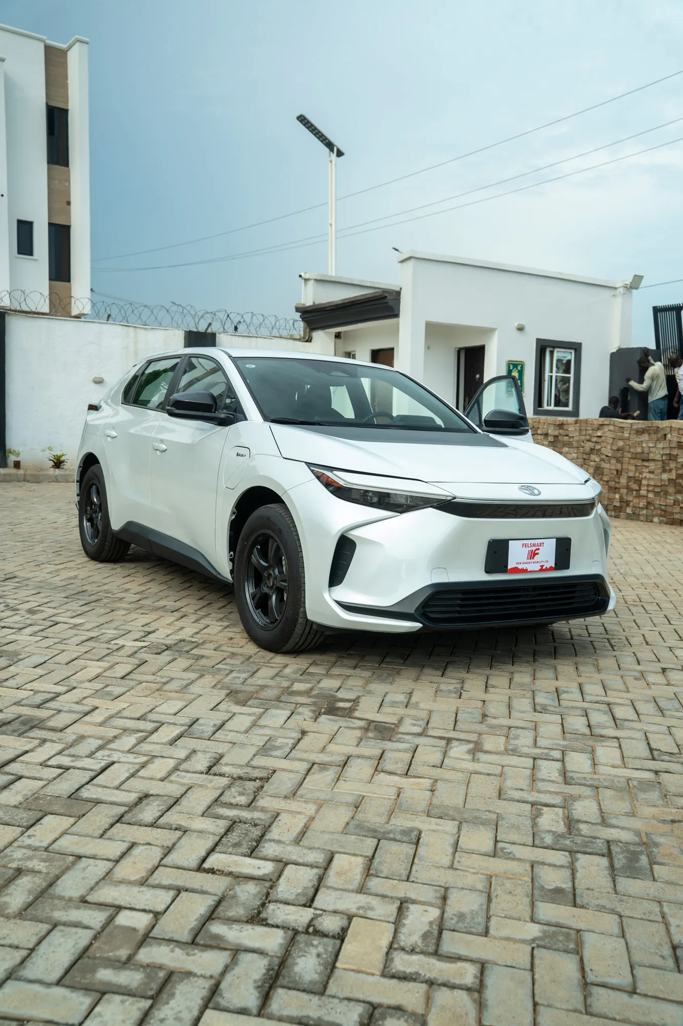 Toyota bZ4X — exterior view 7