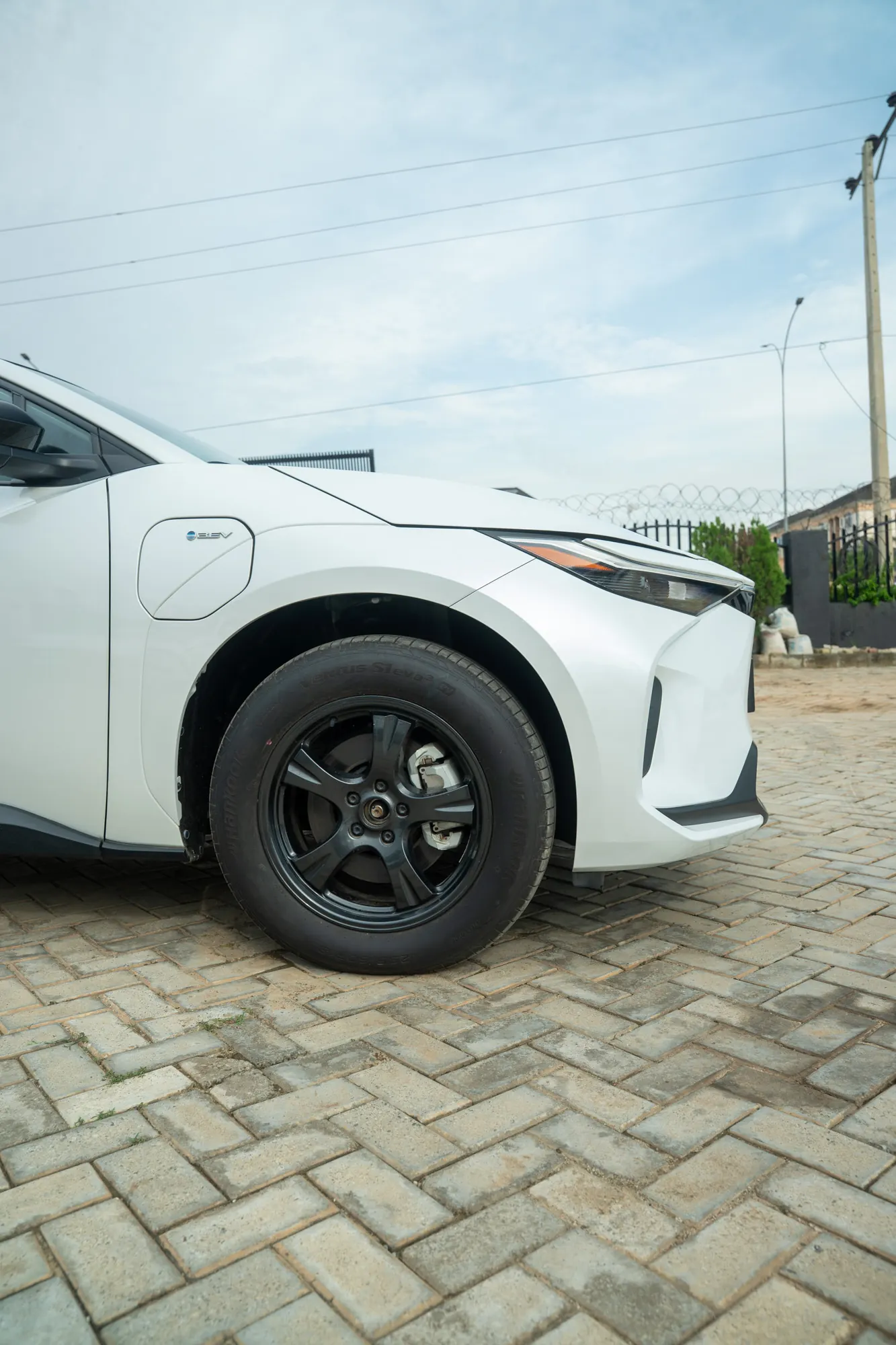 Toyota bZ4X — exterior view 9