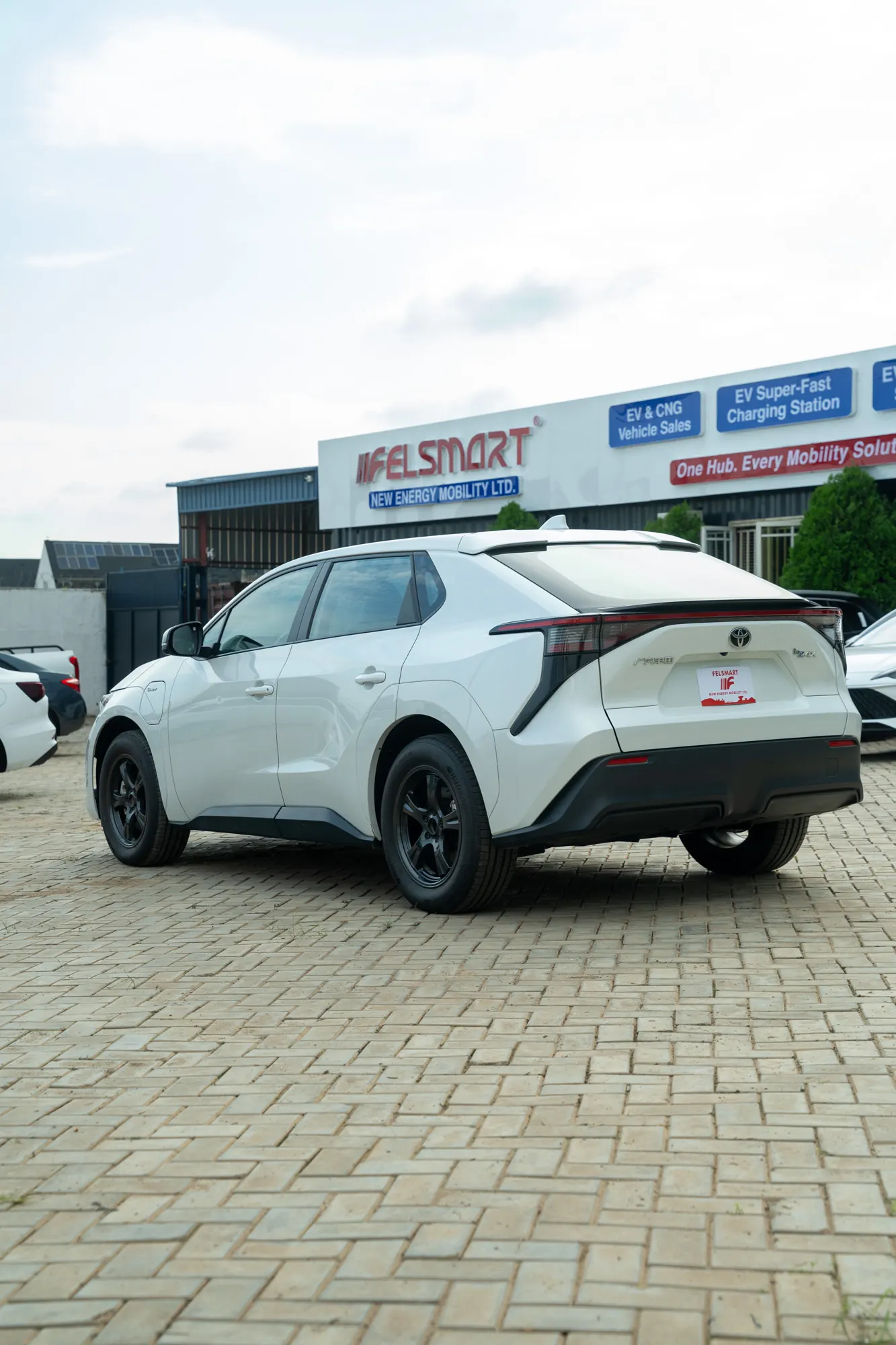 Toyota bZ4X — exterior view 13