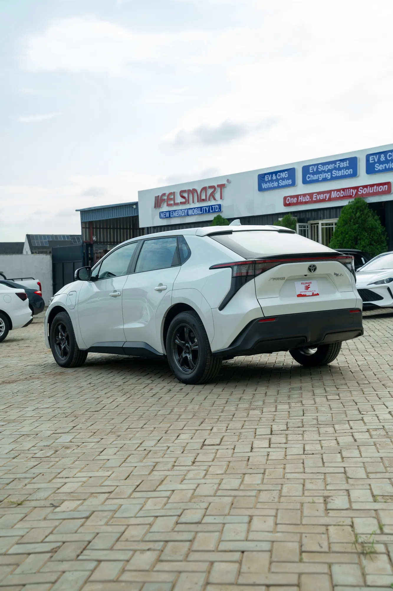 Toyota bZ4X — exterior view 15