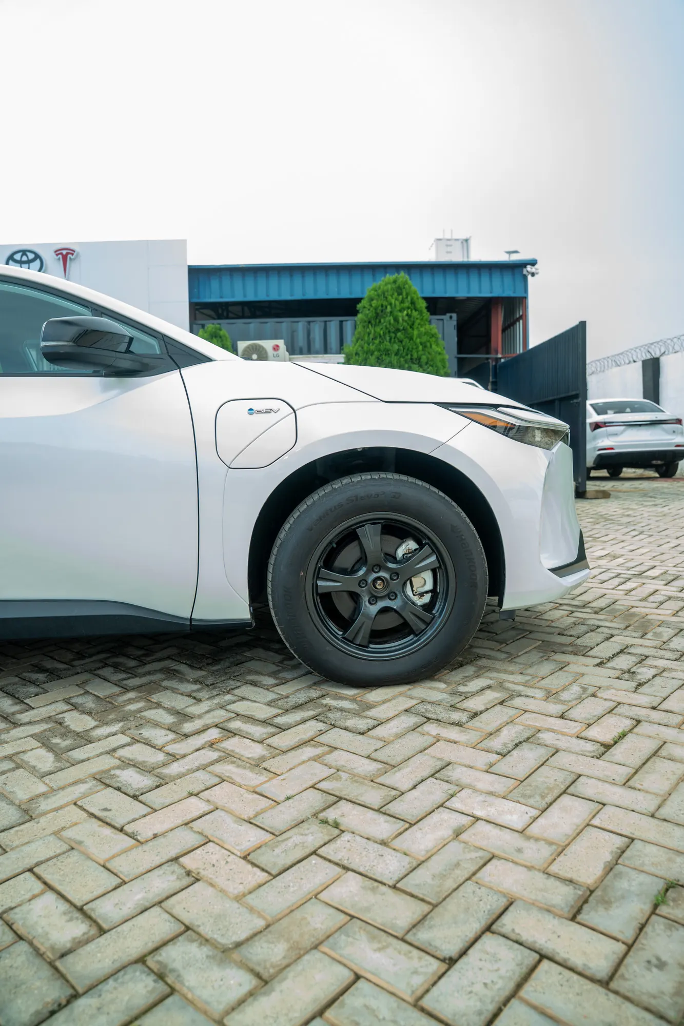 Toyota bZ4X — exterior view 25