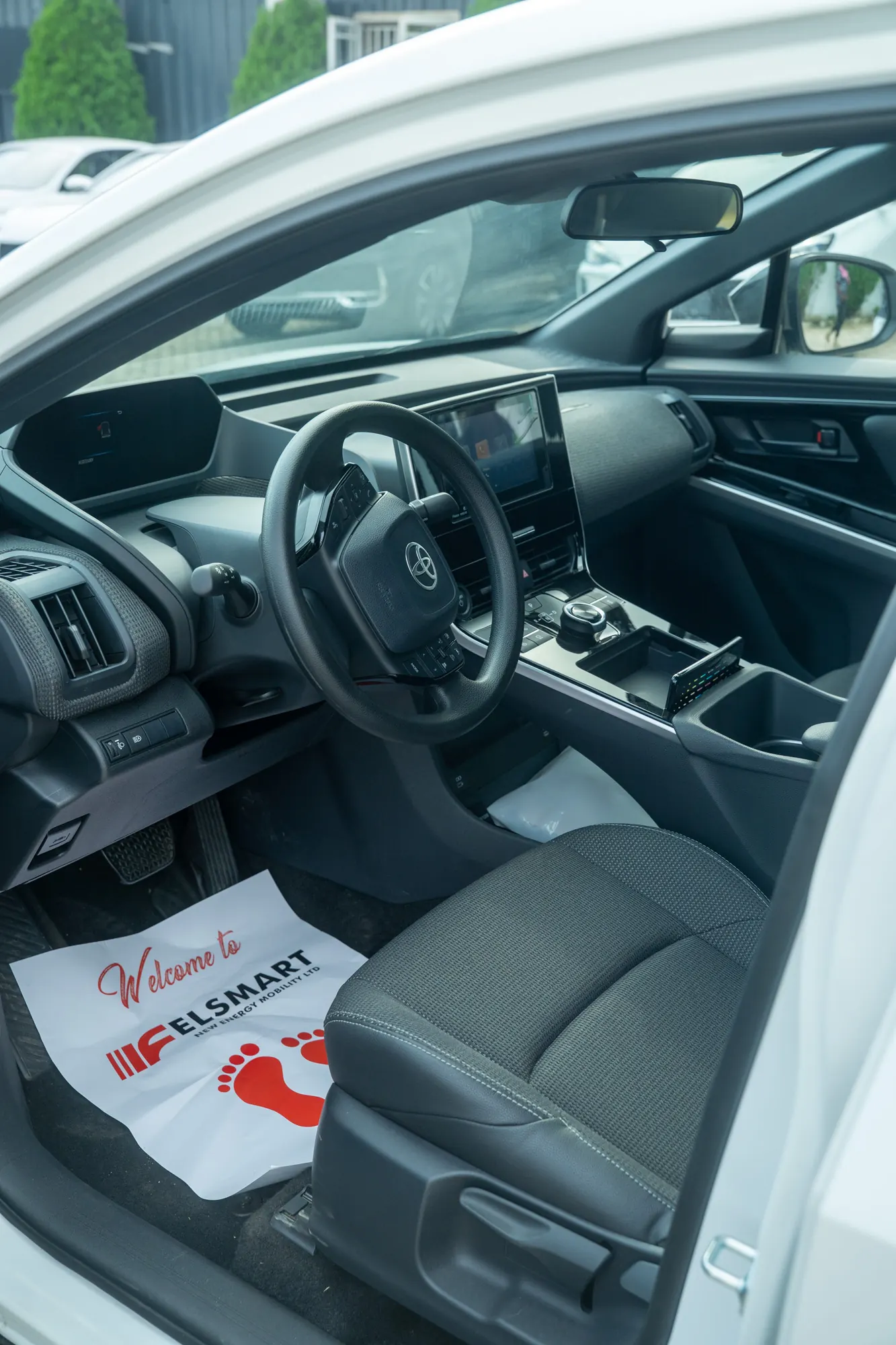 Toyota bZ4X — interior view 27
