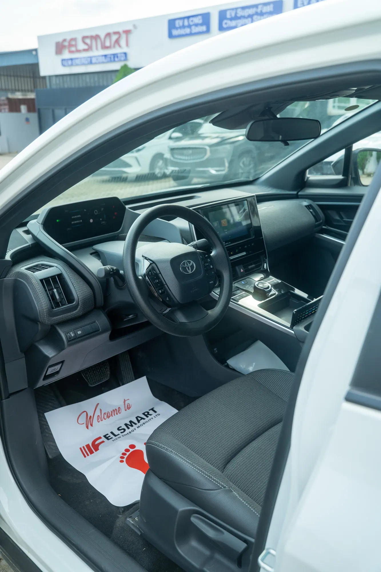 Toyota bZ4X — interior view 29