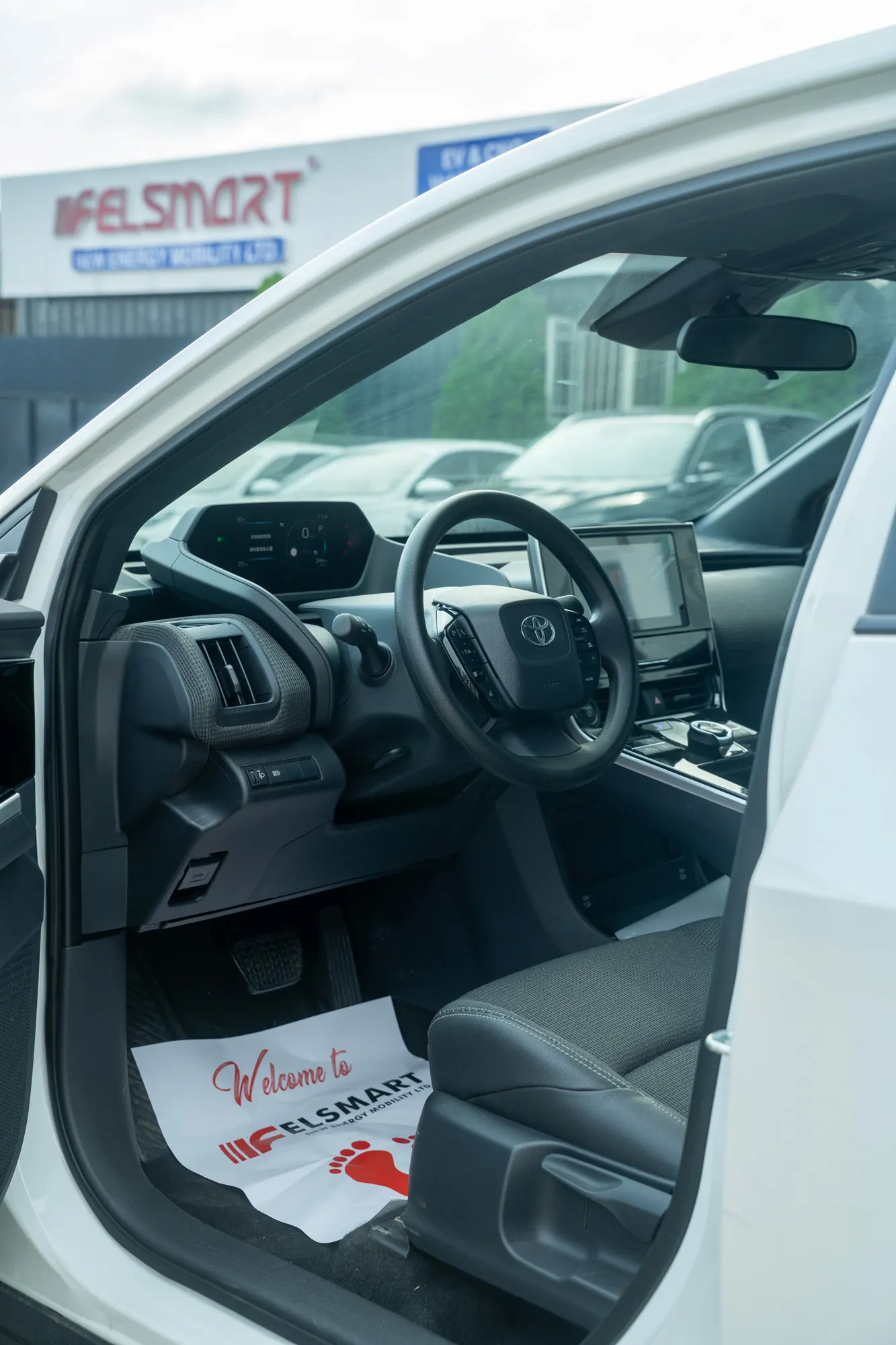 Toyota bZ4X — interior view 31